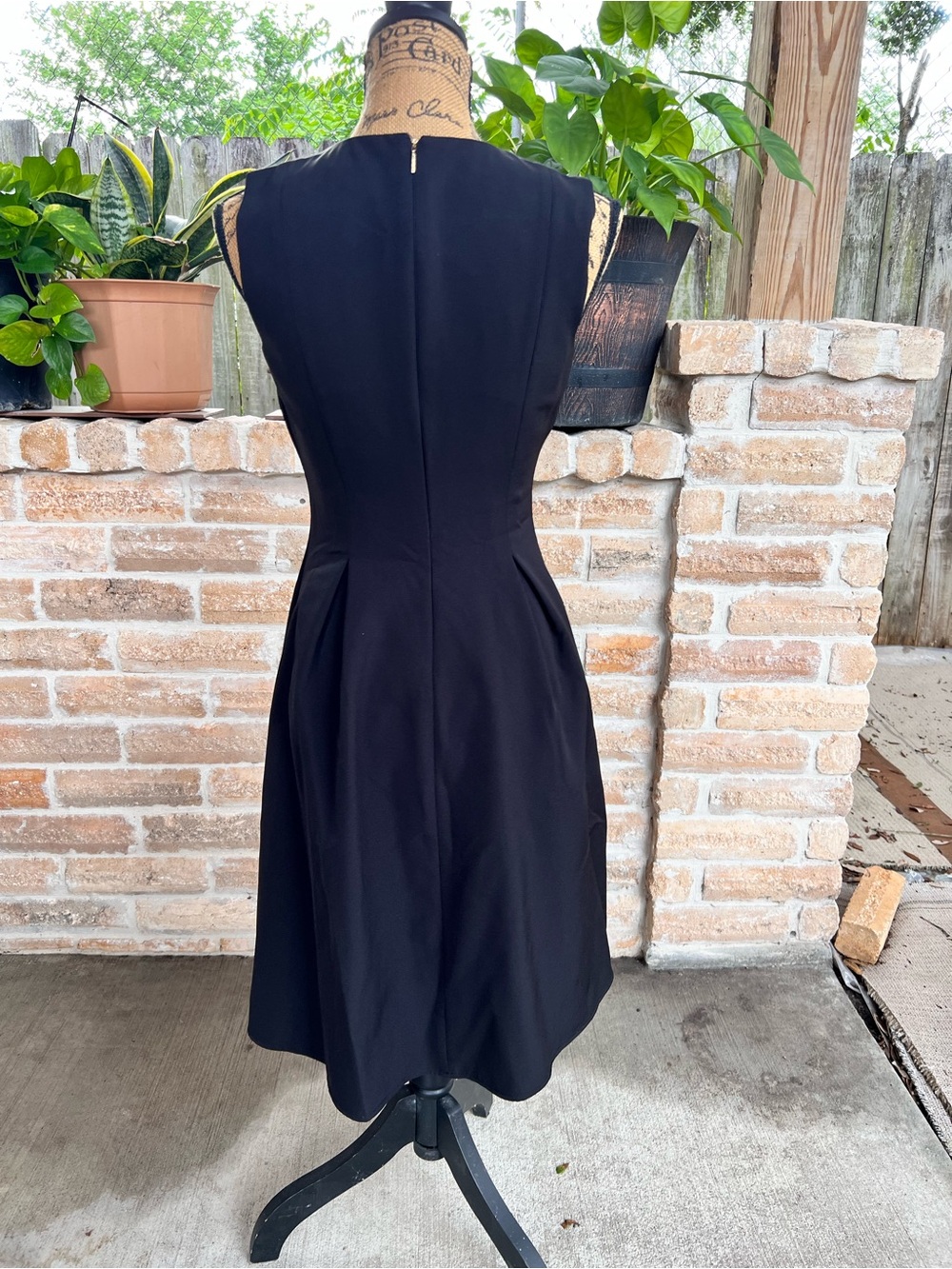 DKNY Classic Black Sleeveless Fit-and-Flare Dress Size 2 - Picture 2 of 4